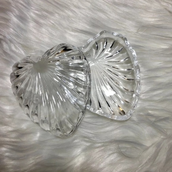 Glass Heart Shaped Box - Picture 1 of 8